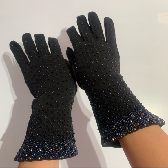 Beaded Vintage Gloves Black - Picture 9 of 16